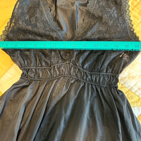 Ladies Black Pegnoir Maxi Gown Set Fabiola Vintage Mob Wife Witchy Small - Picture 8 of 10